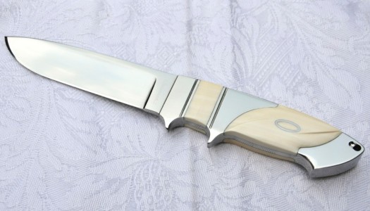 Coltello integrale in Bohler M390 con Avorio fossile di Mammoth